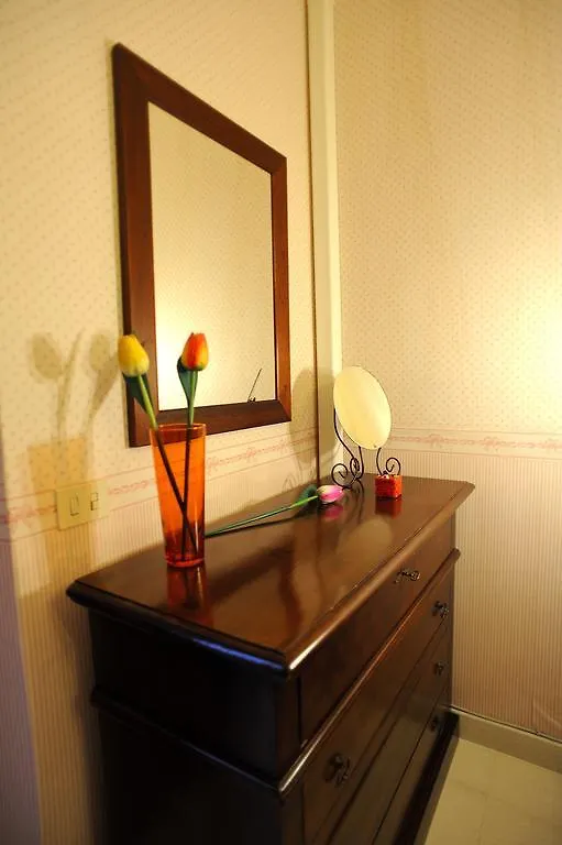 La Casa Romana Bed & Breakfast Rome