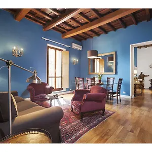 Apartment Via Giulia, Rome