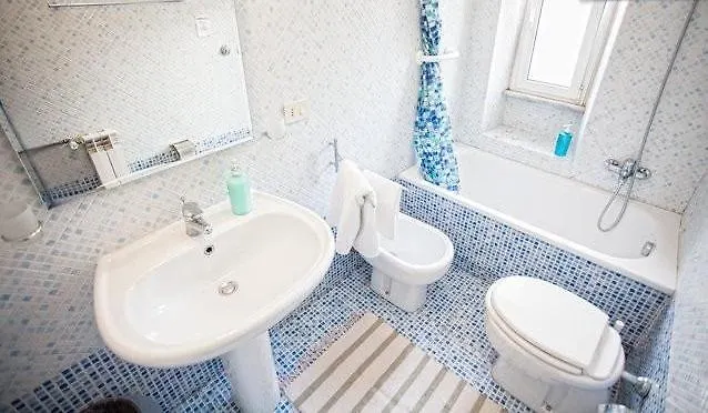 La Casa Romana Bed & Breakfast Rome