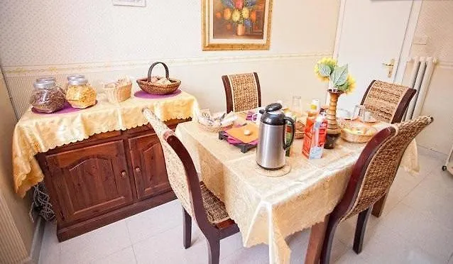 La Casa Romana Bed & Breakfast